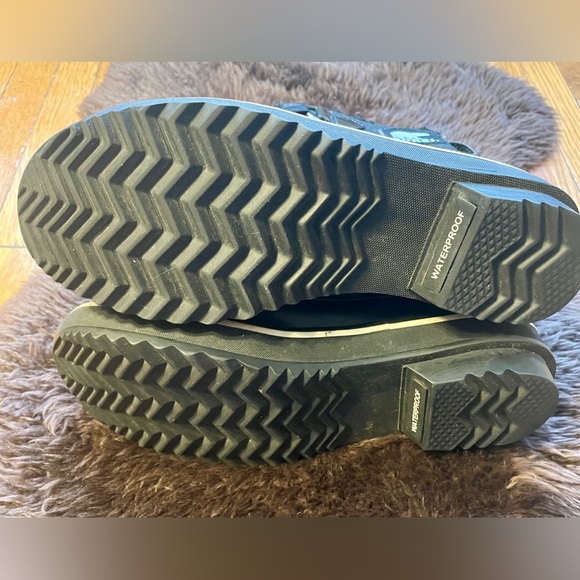 SOREL 'Tivoli' Waterproof black sparkle Boot - Size 6 Excellent Condition - Picture 4 of 8